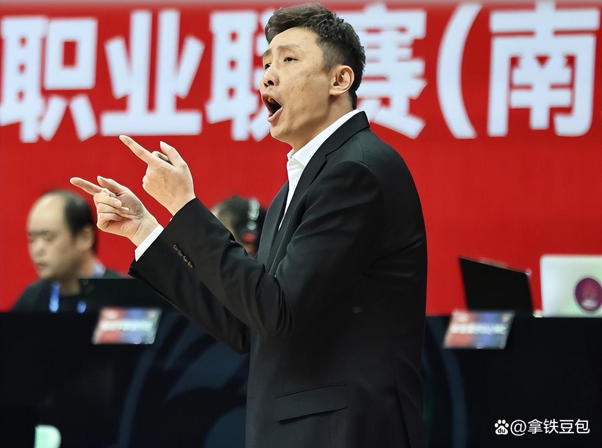 jiuyou-包含冲刺阶段切尔西备战CBA季后赛,遗憾出局细节曝光,更衣室稳定,赛程密集仍需轮换的词条