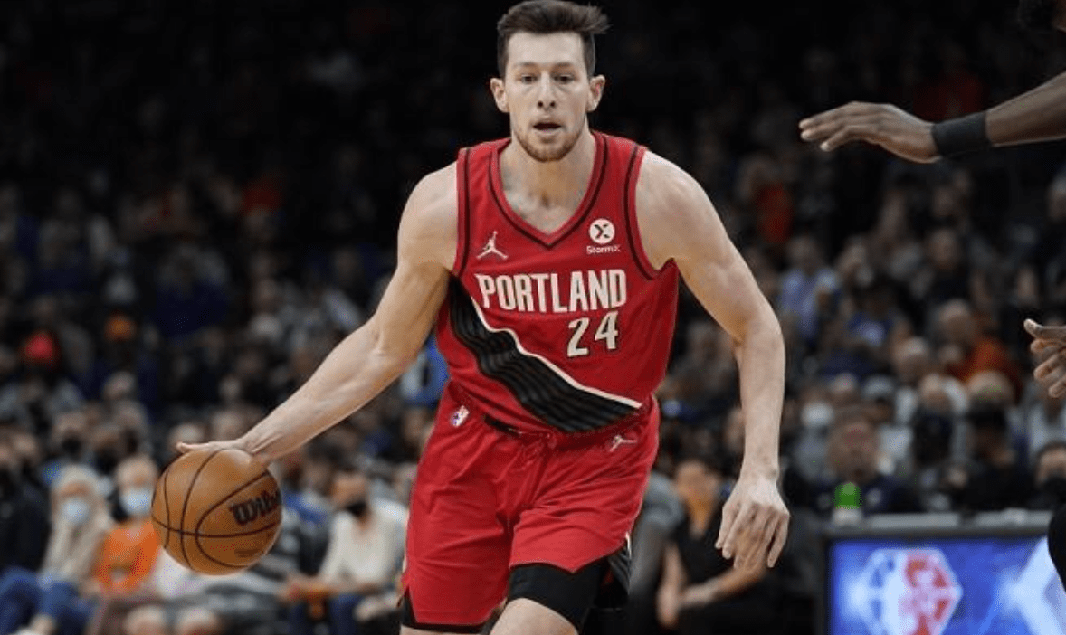 九游比分入口-波特兰开拓者队球员