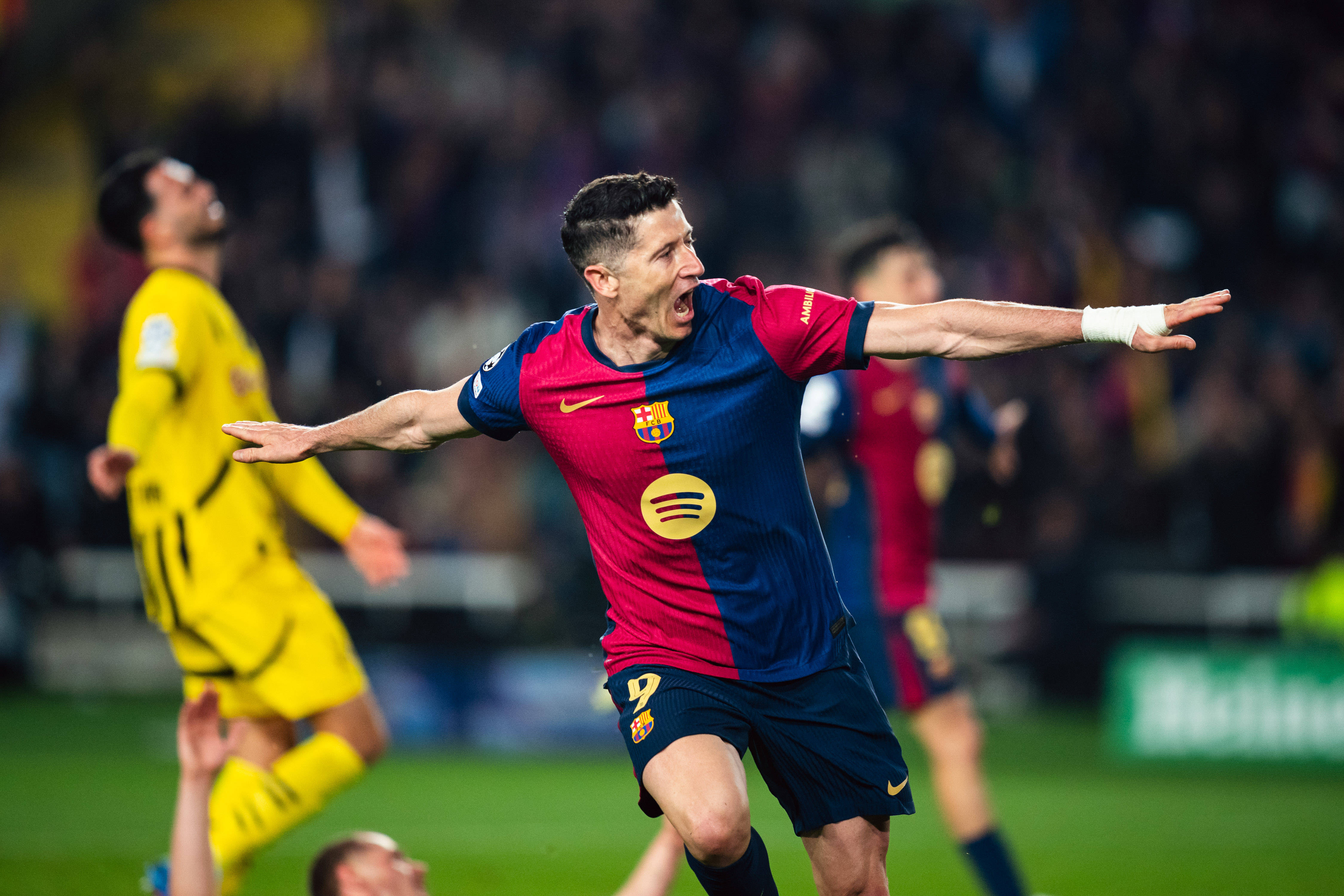 jiuyou-包含加时末段阿斯顿维拉备战欧冠,篮板制胜细节曝光,话题不断,资深球员宣示担当的词条